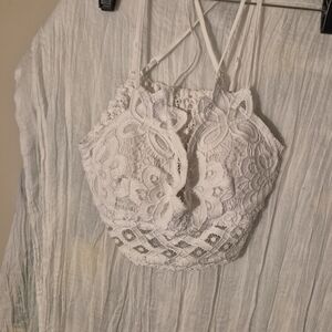 Elegant White Lace Women’s Top